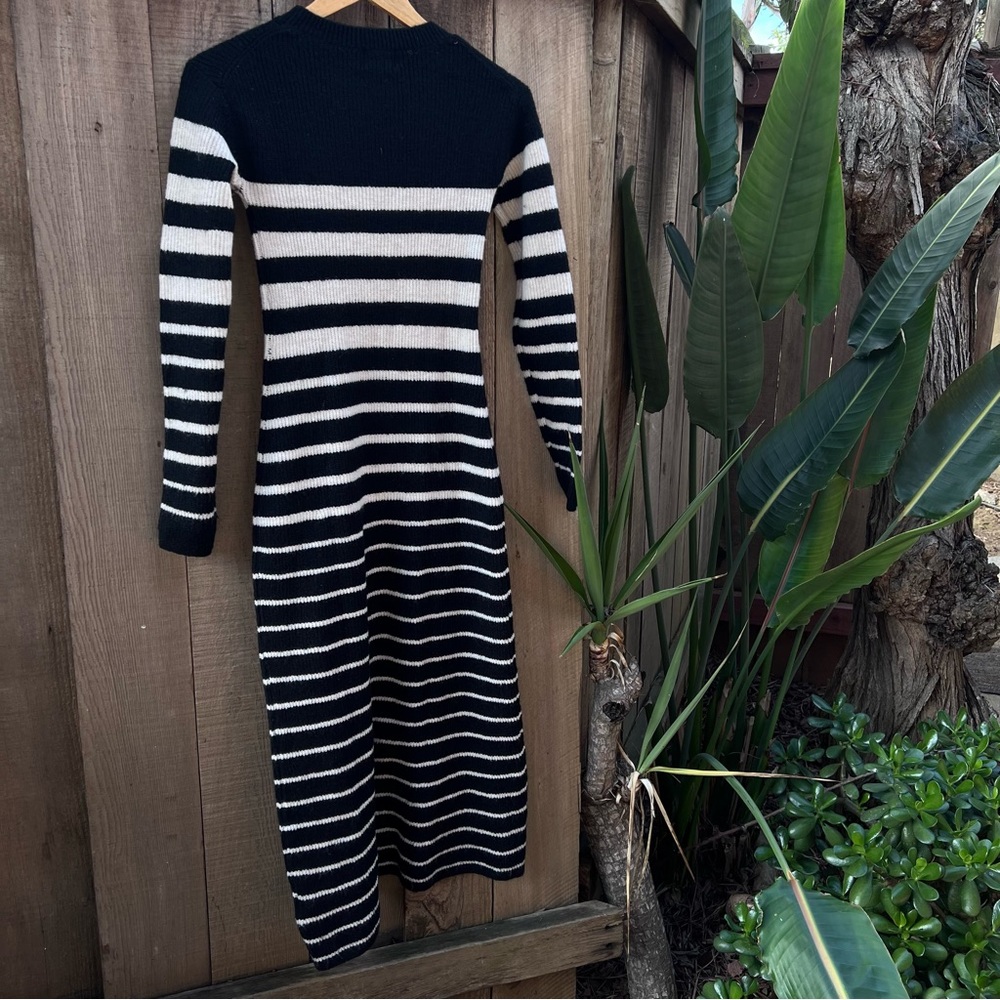 H&M DRESS - Picture 4 of 5